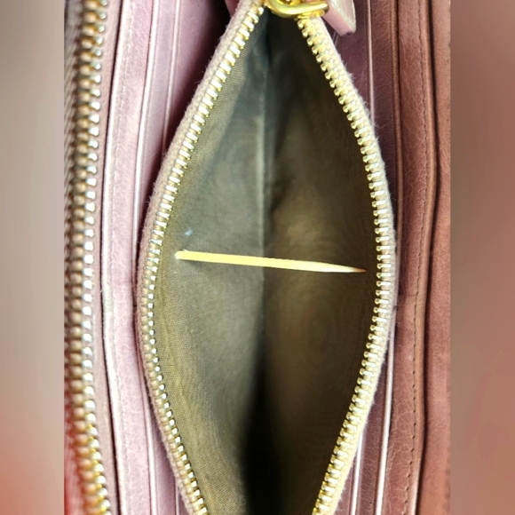 Miu Miu Wallet Matelasse Light Blush Pink Logo Leather (1-27-A30) - Picture 8 of 14